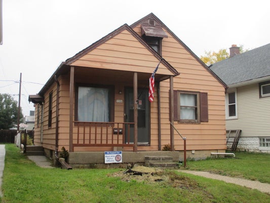 5506 W ROGERS ST, MILWAUKEE, WI 53219 - Image 6ea8063e18a962eab07f34e55922bb6a/2049018932
