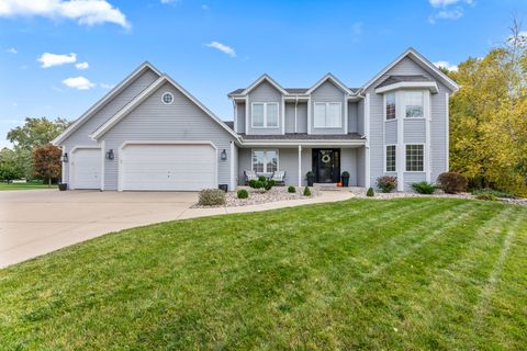 Photo of 284 Sand Hill Ln, Dousman, WI 53118 (MLS # 1939731)