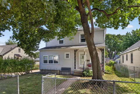 Photo of 821 20th St S, La Crosse, WI 54601 (MLS # 1977638)