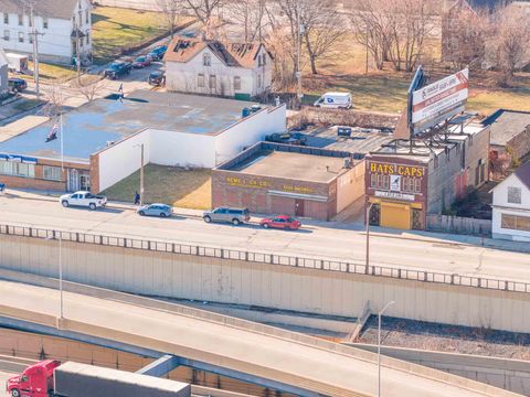 Photo of 1319 N 12th St, Milwaukee, WI 53205 (MLS # 1947860)