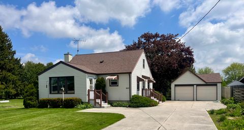 Photo of 1905 N Rapids Rd, Manitowoc Rapids, WI 54220 (MLS # 1964124)
