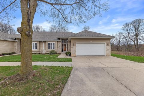Photo of 1925 W Virginia Pl, Oak Creek, WI 53154 (MLS # 1914837)
