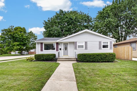 Photo of 7852 32nd Ave, Kenosha, WI 53142 (MLS # 1976292)