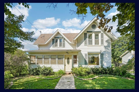 Photo of 212 N Watertown St, Johnson Creek, WI 53038 (MLS # 1980852)