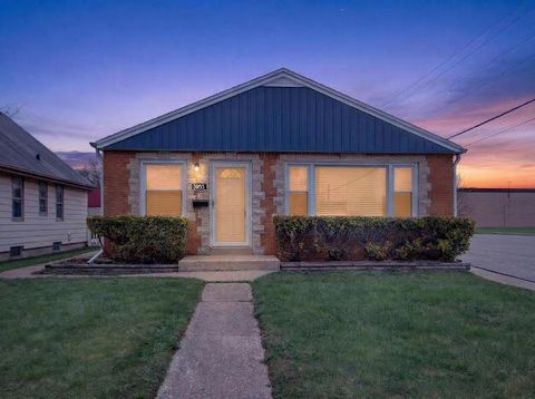 Photo of 3955 N 79th St, Milwaukee, WI 53222 (MLS # 1960158)