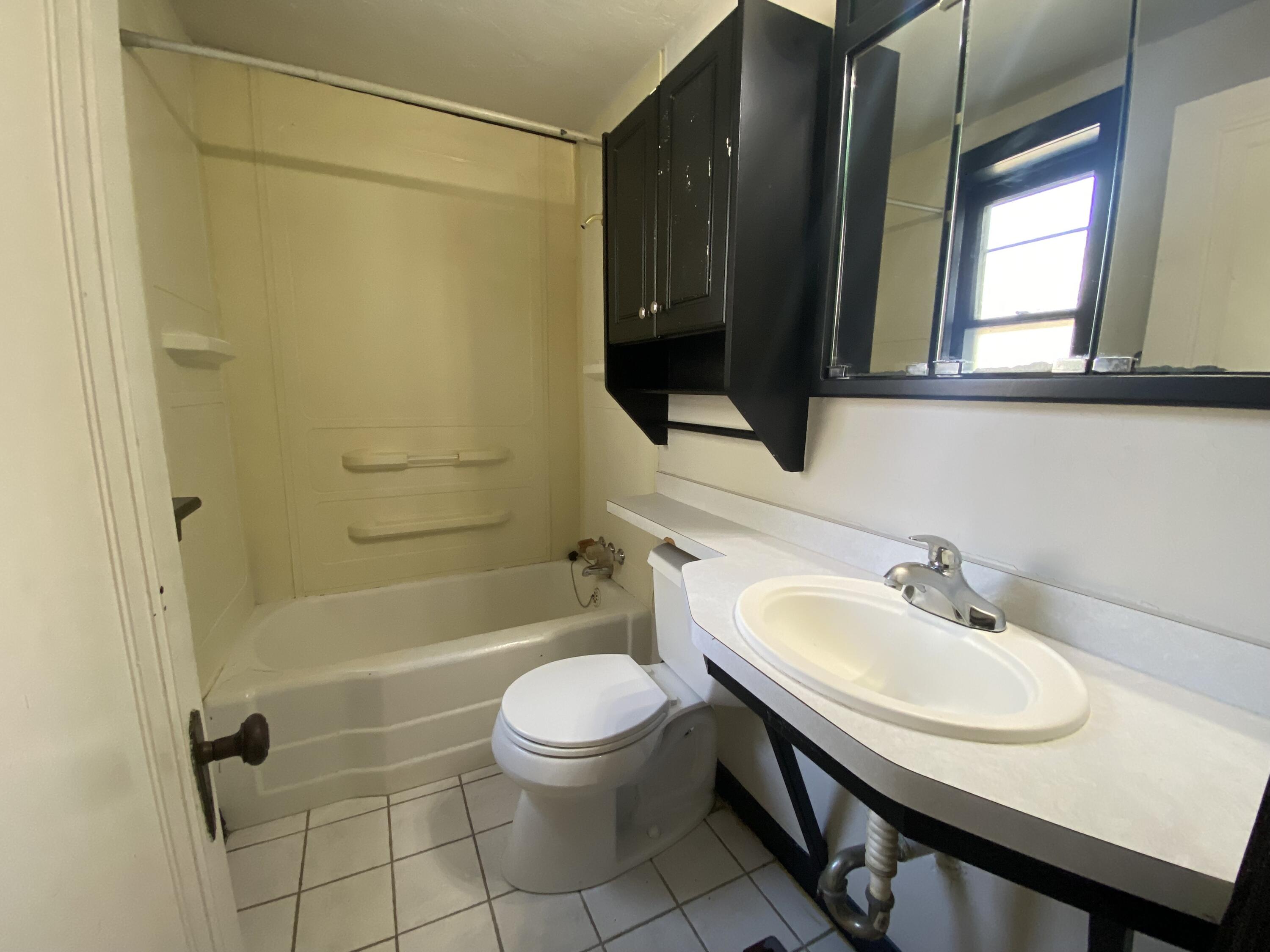 Saukville, Wisconsin 53021, United States, 5 Bedrooms Bedrooms, ,2 BathroomsBathrooms,Residential,Active,94901