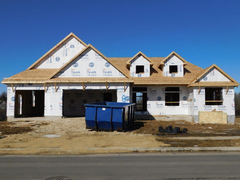 875 Kohlwey Dr, Grafton, WI 53024 - #: 1899523
