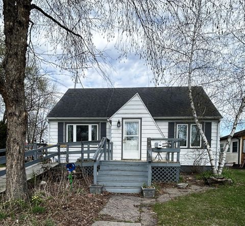 Photo of 413 S Myrtle St, Sparta, WI 54656 (MLS # 1959181)