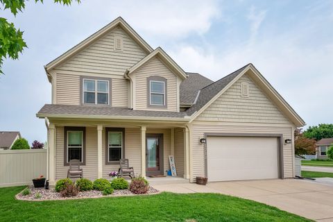 Photo of 1712 Galena Dr, Port Washington, WI 53074 (MLS # 1920066)