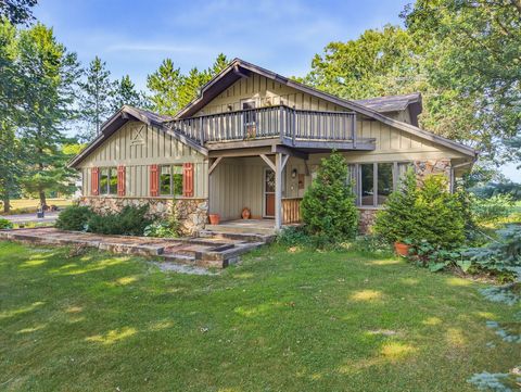Photo of N4358 Oaklawn Ests, Hustisford, WI 53035 (MLS # 1973213)