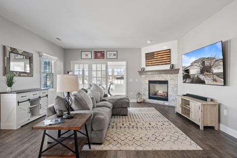 Photo of 208 Potter Rd, Elkhorn, WI 53121 (MLS # 1944727)