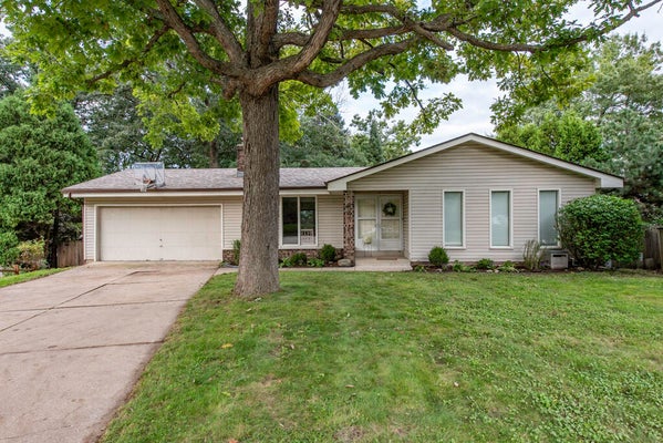 8929 42ND CT, KENOSHA, WI 53142 - Image 7084800ac7a5bd0eef8c8deea0af9c03/2029652477