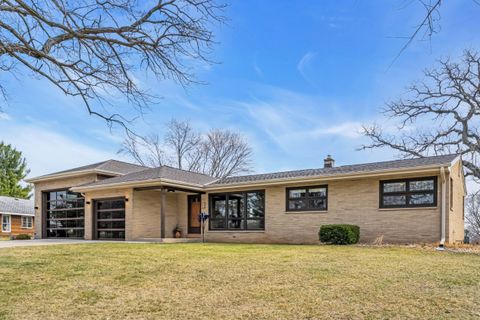 Photo of 444 N Sherman St, Eagle, WI 53119 (MLS # 1955512)