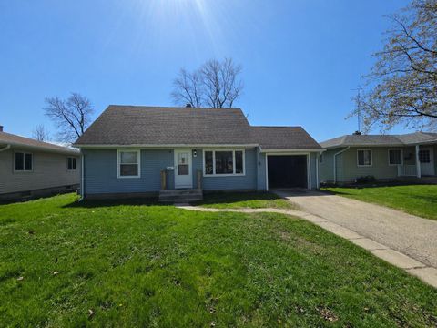 Photo of 307 Stone St, Beaver Dam, WI 53916 (MLS # 1958924)