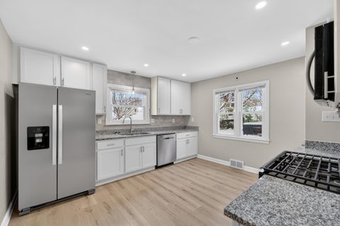 Photo of 2822 S 48th St, Milwaukee, WI 53219 (MLS # 1944289)