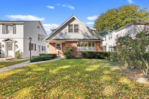 Photo of 2967 S 38th St, Milwaukee, WI 53215 (MLS # 1986055)