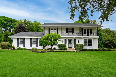 Photo of 15260 Cascade Dr, Elm Grove, WI 53122 (MLS # 1973041)