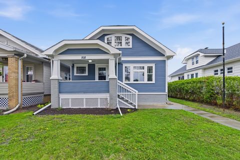 Photo of 1102 Walton Ave, Racine, WI 52402 (MLS # 1960583)