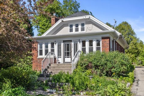 Photo of 4436 Douglas Ave, Caledonia, WI 53402 (MLS # 1965034)