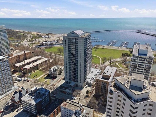 1660 N PROSPECT AVE, MILWAUKEE, WI 53202 - Image 70feb9530b6f297febfa119a74b84c7e/2154123013