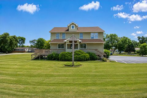 Photo of 12425 Antioch Rd, Salem Lakes, WI 53179 (MLS # 1973212)