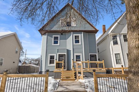 Photo of 2163 N 38th St, Milwaukee, WI 53208 (MLS # 1945252)