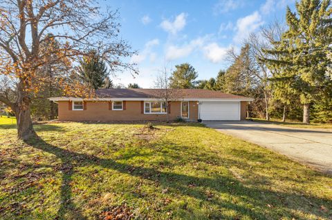 Photo of 1341 Scenic Rd, Richfield, WI 53033 (MLS # 1943080)