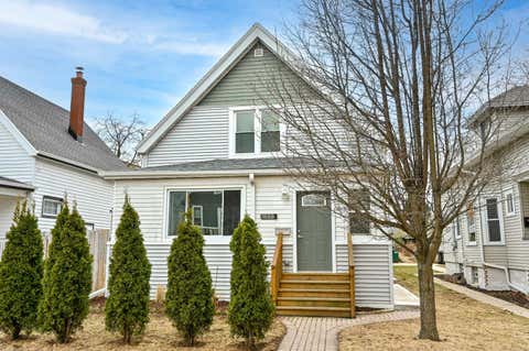 Photo of 815 Michigan Ave, South Milwaukee, WI 53172 (MLS # 1911056)