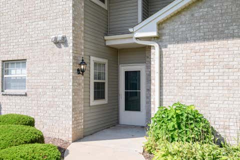Photo of 18730 Emerald Cir, Brookfield, WI 53045 (MLS # 1976909)