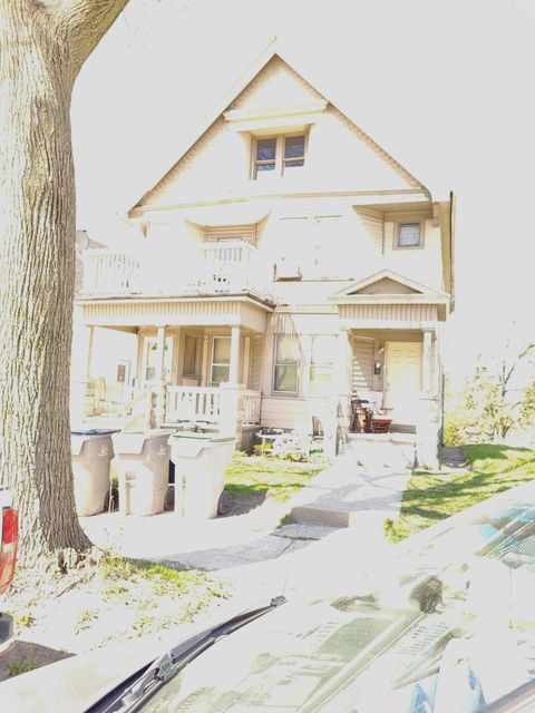 Photo of 2931 N 2nd St, Milwaukee, WI 53212 (MLS # 1917490)