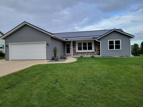 Photo of 108 Baron Rd, Mukwonago, WI 53149 (MLS # 1954320)