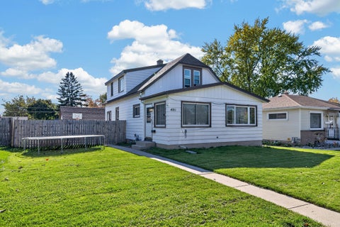 Photo of 4911 W Howard Ave, Milwaukee, WI 53220 (MLS # 1985535)