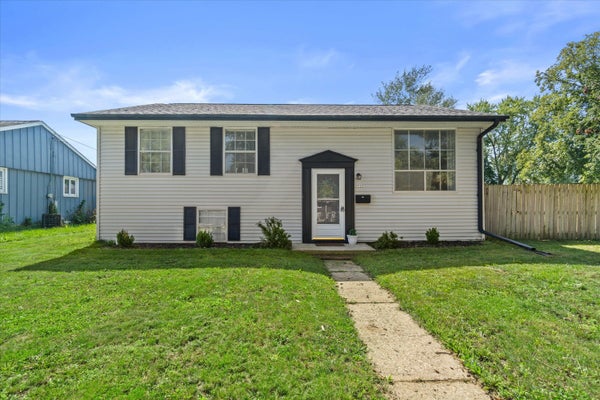 9525 HULDA DR, STURTEVANT, WI 53177 - Image 71c41b0f317a3f580917b3e342dfdf8e/560913645