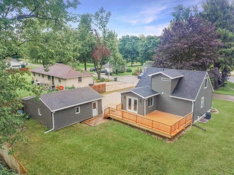 Photo of W1390 Greenview Rd, Bloomfield, WI 53128 (MLS # 1981258)