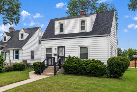 Photo of 4309 N 48th St, Milwaukee, WI 53216 (MLS # 1968064)