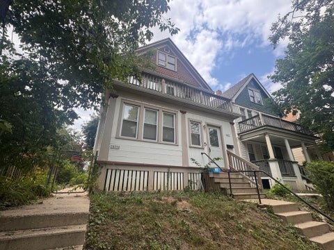 Photo of 3055 N Bremen St, Milwaukee, WI 53212 (MLS # 1973293)