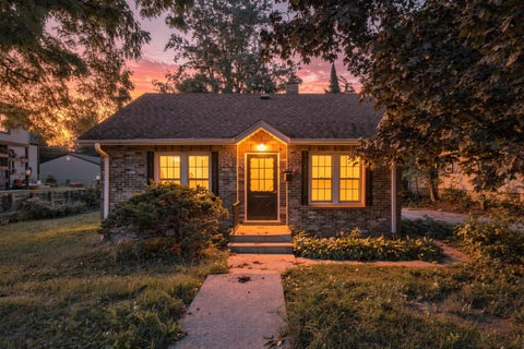 Photo of 3364 S Chase Ave, Milwaukee, WI 53207 (MLS # 1982649)