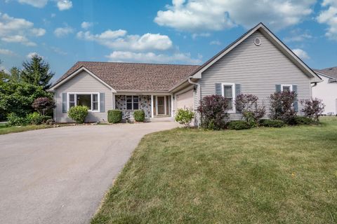 Photo of W183N6023 Lost Pond Ct, Menomonee Falls, WI 53051 (MLS # 1934952)