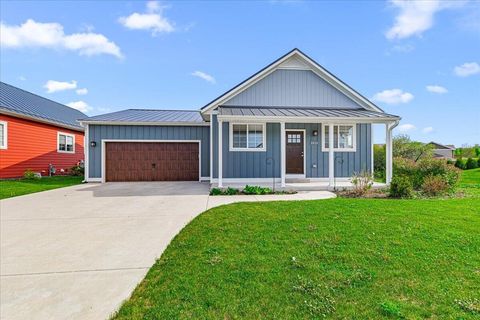 Photo of 1821 Farm View Dr, Port Washington, WI 53024 (MLS # 1963691)