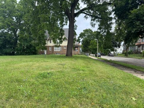 Photo of 2511 N 15th St, Milwaukee, WI 53206 (MLS # 1937947)