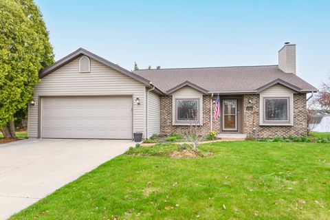 Photo of 10364 S Hobby Ln, Oak Creek, WI 53154 (MLS # 1914635)