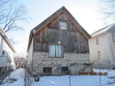 Photo of 2846 N 6th St, Milwaukee, WI 53212 (MLS # 1952574)