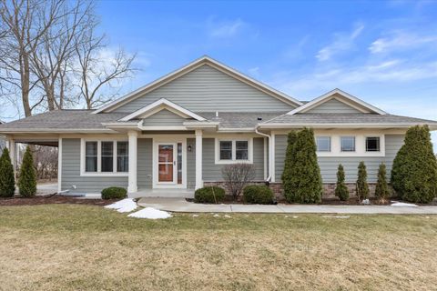 Photo of 14122 W Honeyager Dr, New Berlin, WI 53151 (MLS # 1952491)