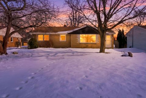 Photo of 4436 S 64th St, Greenfield, WI 53220 (MLS # 1949972)