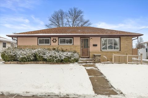 Photo of 5944 S Swift Ave, Cudahy, WI 53110 (MLS # 1947796)