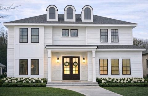 Photo of 4840 N Larkin St, Whitefish Bay, WI 53217 (MLS # 1953007)