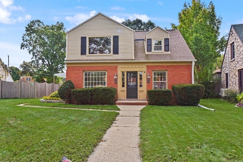Photo of 2161 W Raleigh Ave, Glendale, WI 53209 (MLS # 1981777)