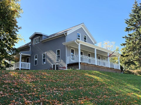 Photo of 4025 Northwestern Ave, Mount Pleasant, WI 53405 (MLS # 1984667)