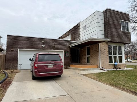 Photo of 4647 W Scranton Pl, Milwaukee, WI 53216 (MLS # 1955610)