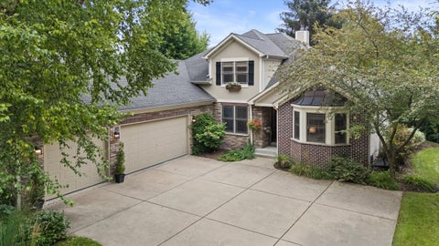 Photo of 11303 47th Ave, Pleasant Prairie, WI 53158 (MLS # 1976188)